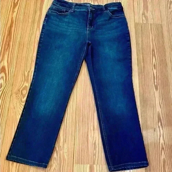 Chicos so, lifting, jeans size 8 short, the so slimming collection. Navy blue. - Picture 1 of 5